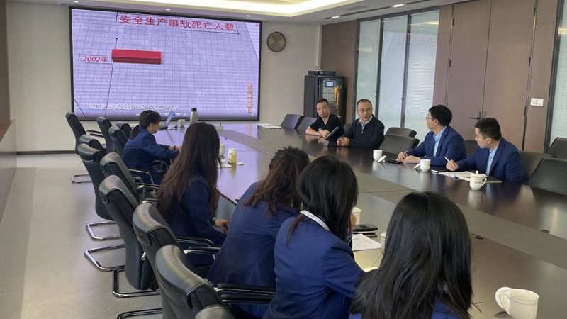 目前，叉车证查询主要通过官方网站进行。以下是一些常见的叉车证查询官网：
