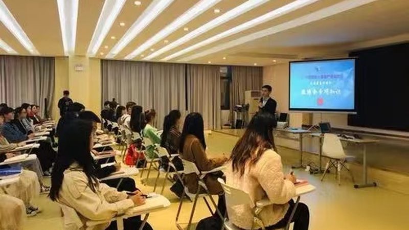 小自考与大自考：报考条件的差异解析